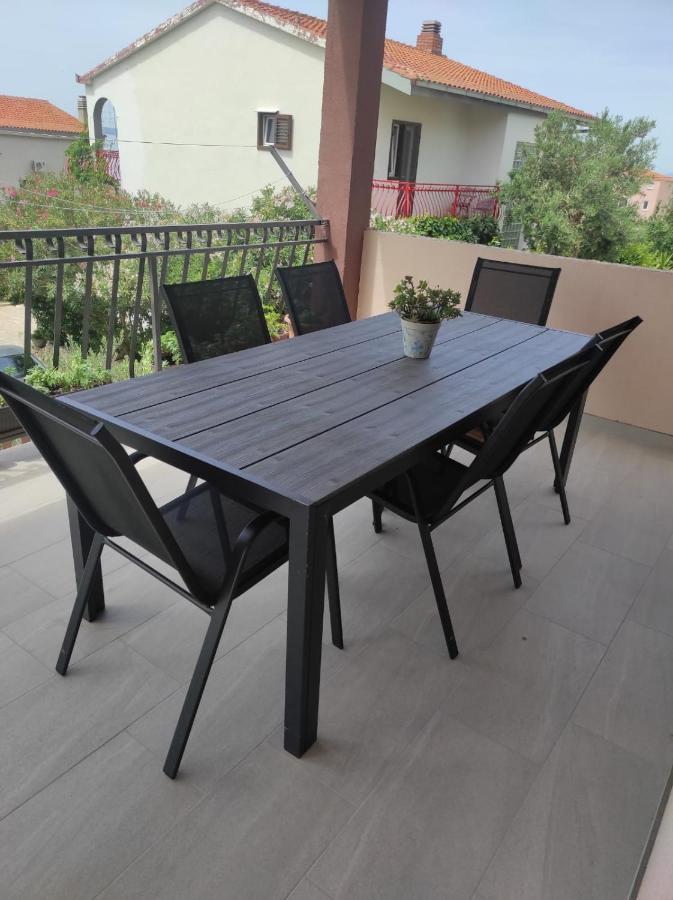 Apartment *Biba* Дуги Рат Екстериор снимка