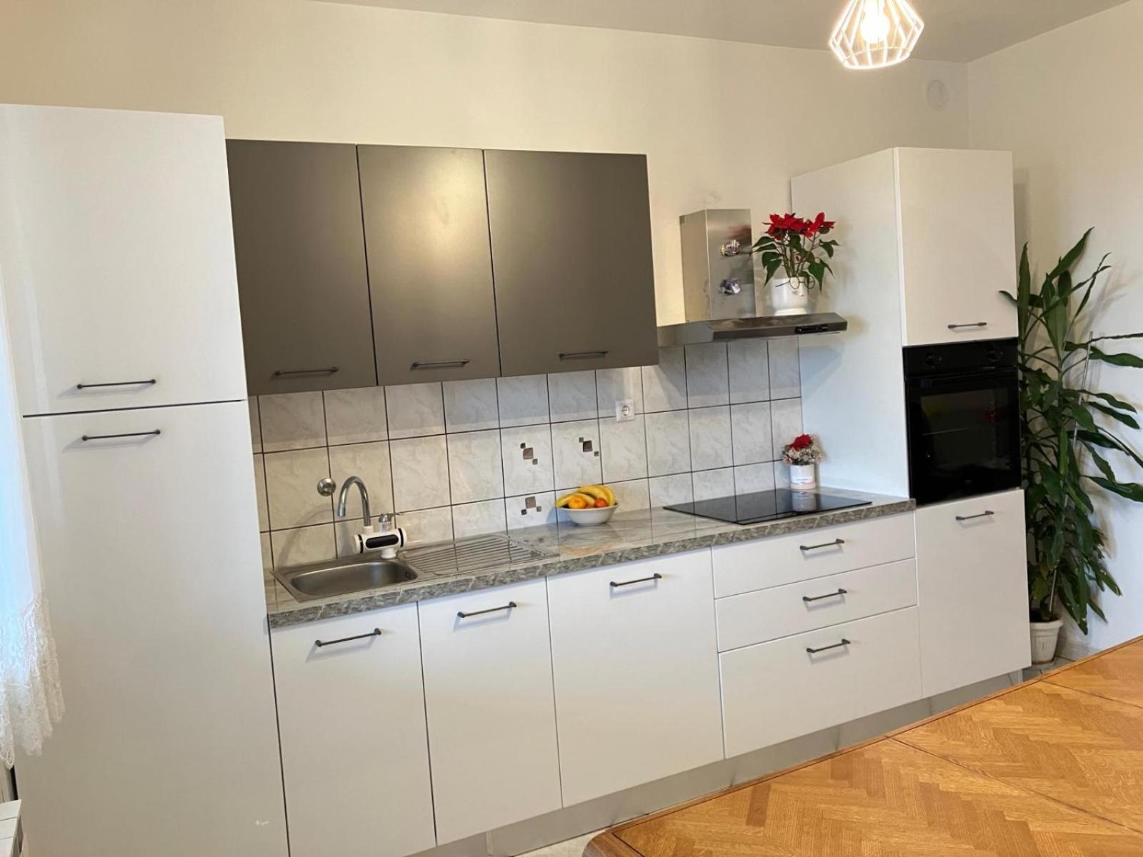 Apartment *Biba* Дуги Рат Екстериор снимка